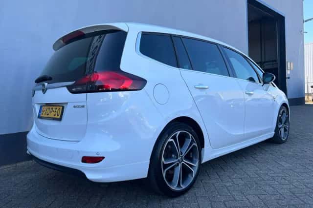Opel Zafira Tourer (2014) thumbnail 6