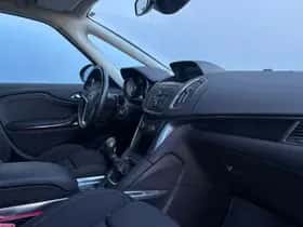 Opel Zafira Tourer (2014) thumbnail 9