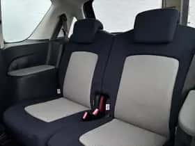 Peugeot 1007 (2009) thumbnail 8