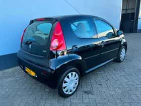 Peugeot 107 (2008) thumbnail 6