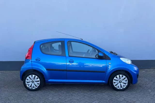 Peugeot 107 (2009) thumbnail 5