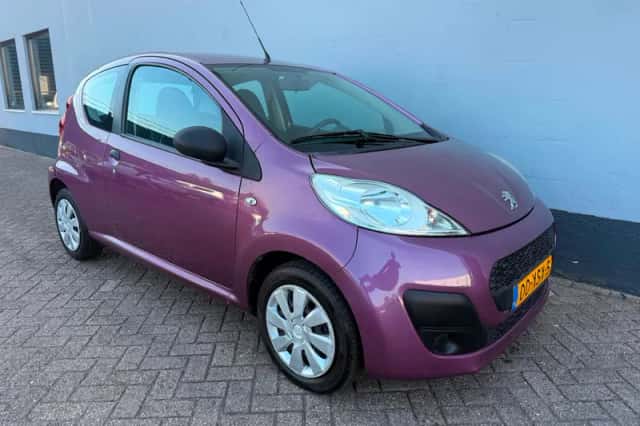 Peugeot 107 (2012) thumbnail 4