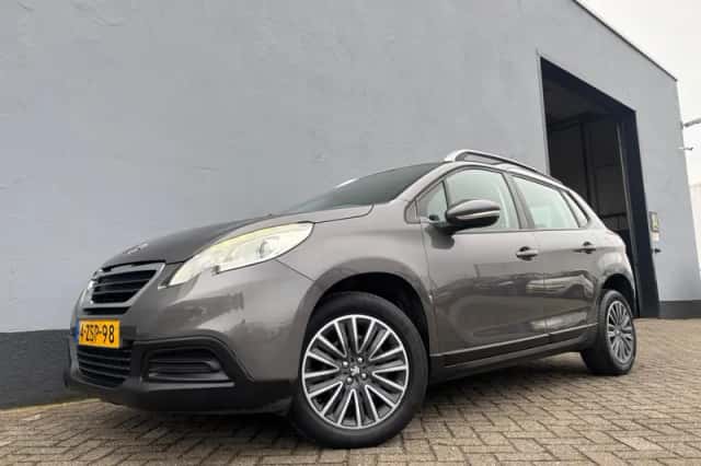 Peugeot 2008 (2015) thumbnail 1