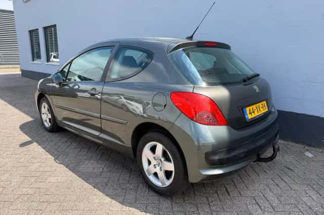 Peugeot 207 (2007) thumbnail 3