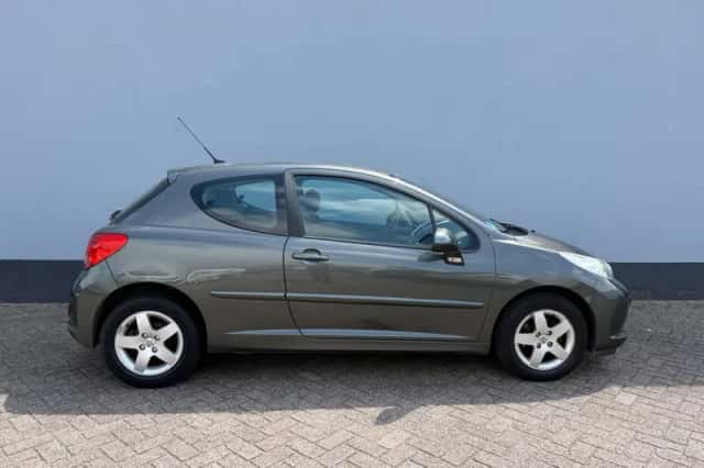 Peugeot 207 (2007) thumbnail 5