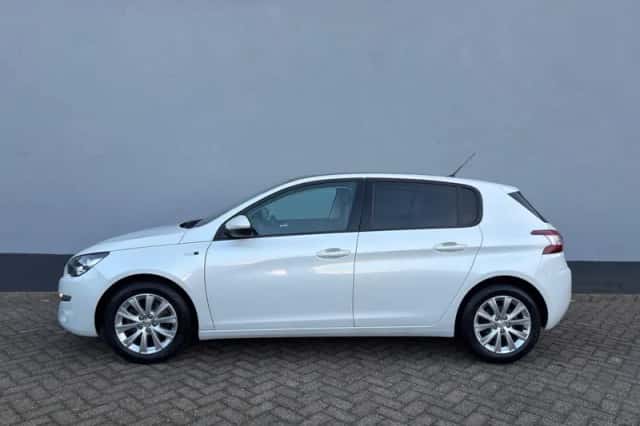 Peugeot 308 (2016) thumbnail 2