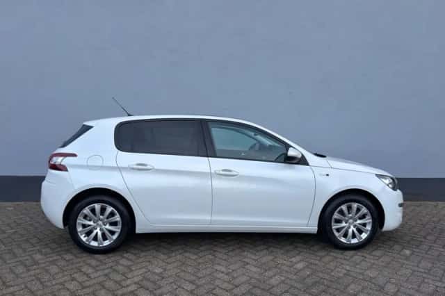 Peugeot 308 (2016) thumbnail 5