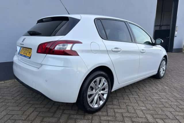 Peugeot 308 (2016) thumbnail 6