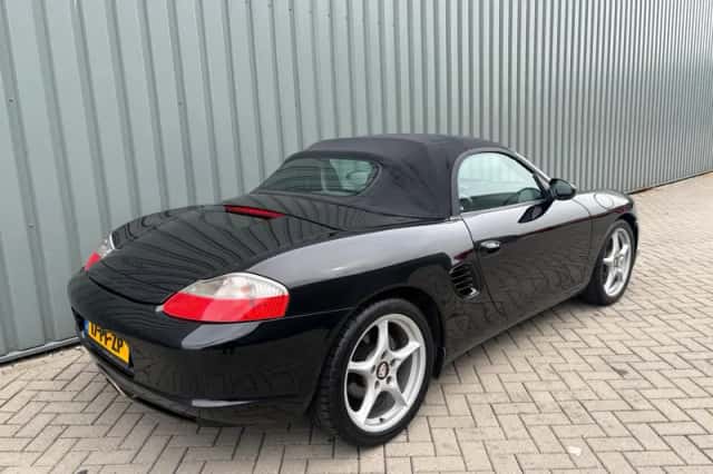 Porsche Boxster (2004) thumbnail 11