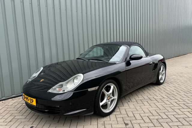 Porsche Boxster (2004) thumbnail 3