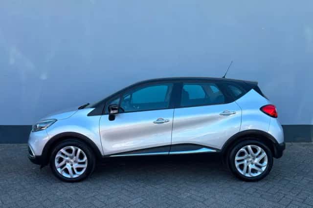 Renault Captur (2014) thumbnail 2