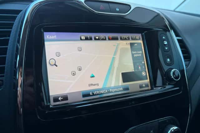 Renault Captur (2014) thumbnail 11