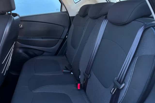 Renault Captur (2014) thumbnail 8