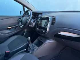 Renault Captur (2014) thumbnail 10