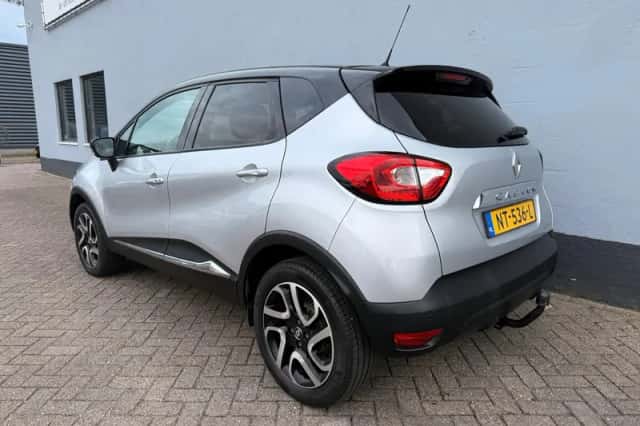 Renault Captur (2017) thumbnail 2