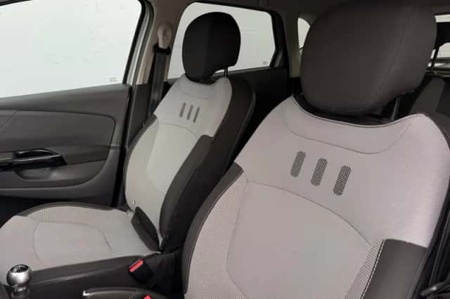 Renault Captur (2017) thumbnail 7