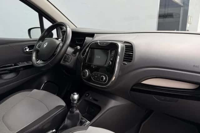 Renault Captur (2017) thumbnail 10