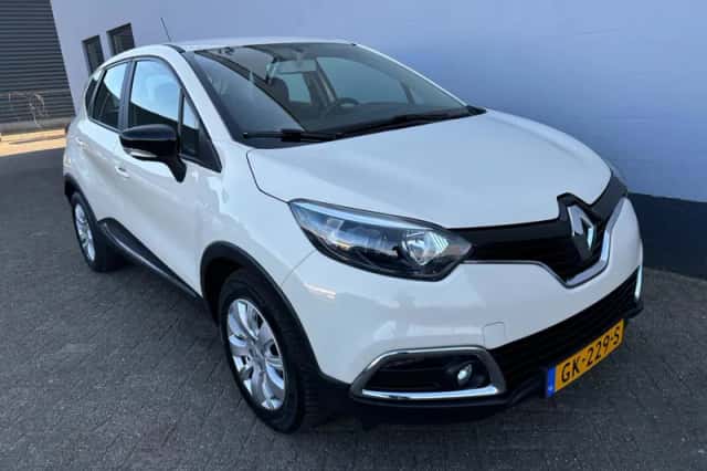 Renault Captur (2015) thumbnail 4