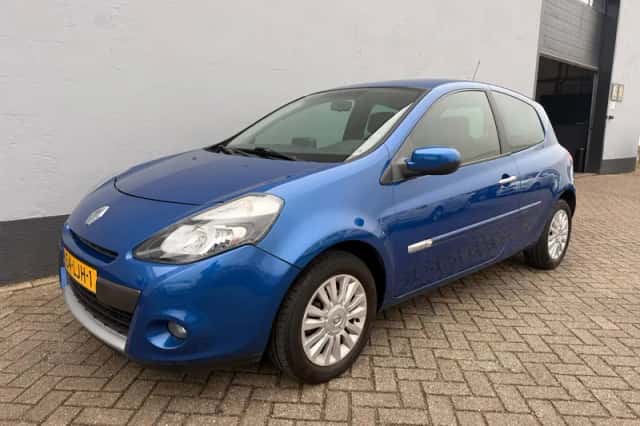 Renault Clio (2010) thumbnail 1