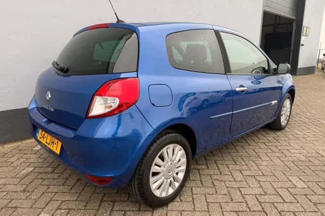 Renault Clio (2010) thumbnail 6