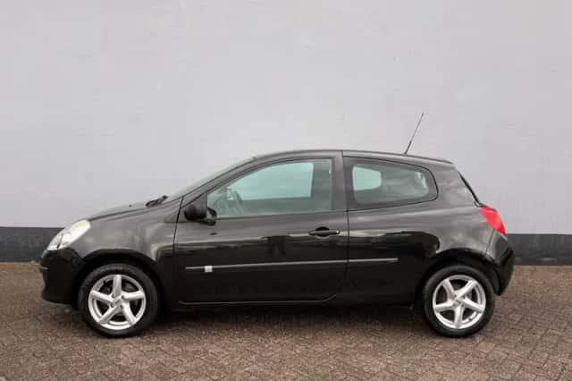 Renault Clio (2007) thumbnail 2