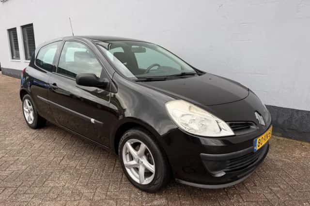 Renault Clio (2007) thumbnail 4