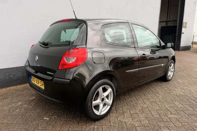 Renault Clio (2007) thumbnail 6