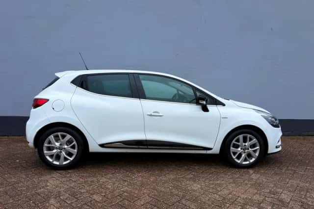 Renault Clio (2019) thumbnail 5