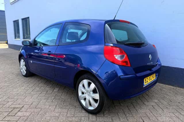 Renault Clio (2007) thumbnail 3