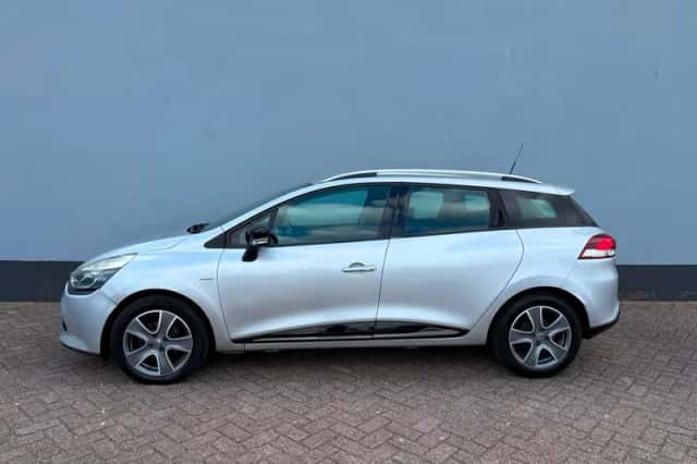 Renault Clio (2016) thumbnail 2