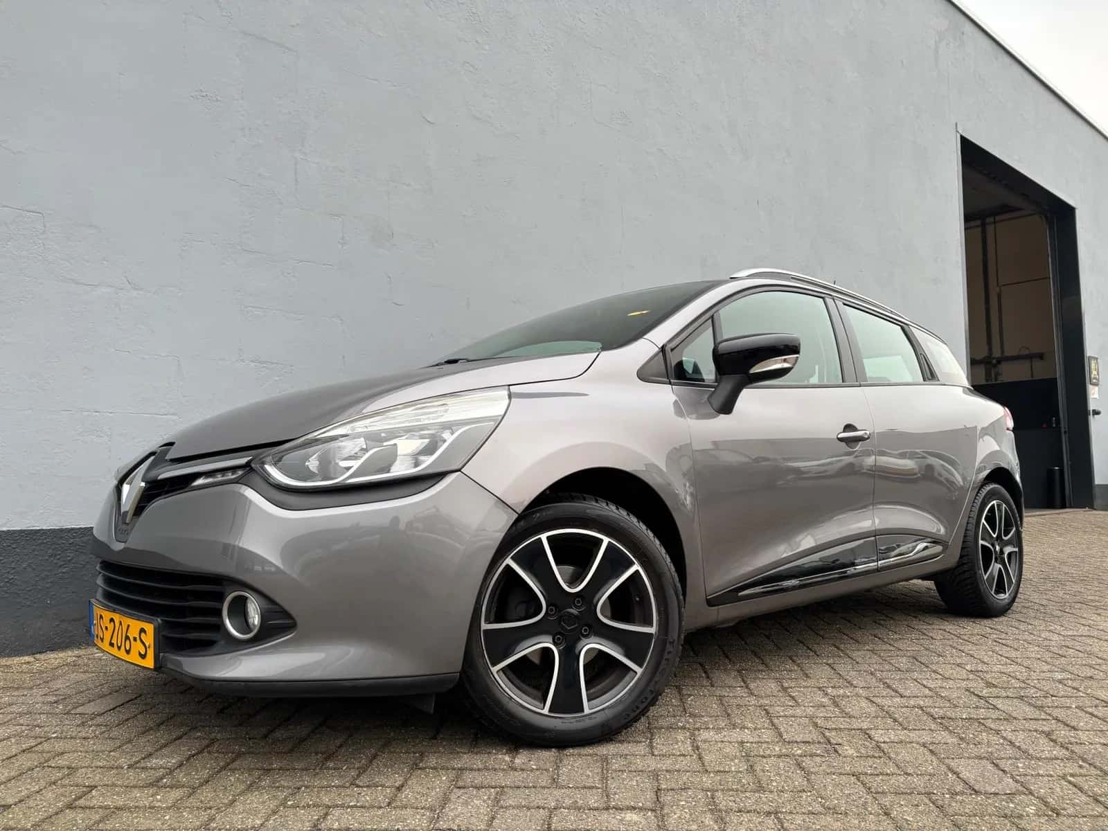 Renault Clio (2016) — foto 1