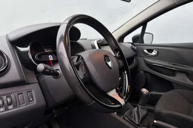 Renault Clio (2016) thumbnail 9