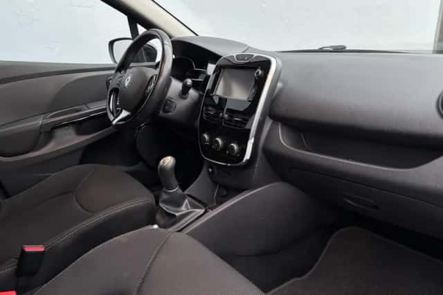 Renault Clio (2016) thumbnail 10