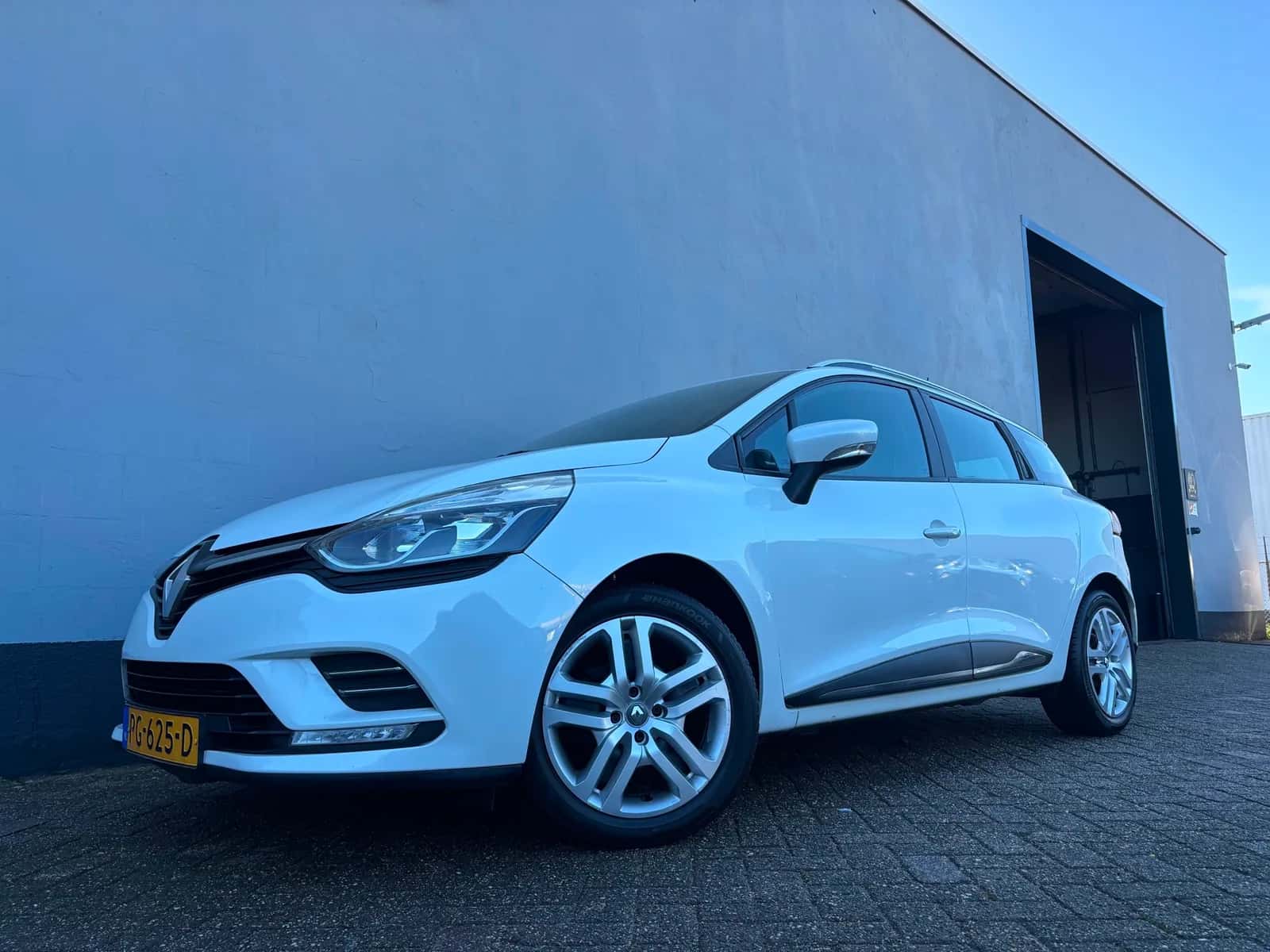 Renault Clio (2017) — foto 1