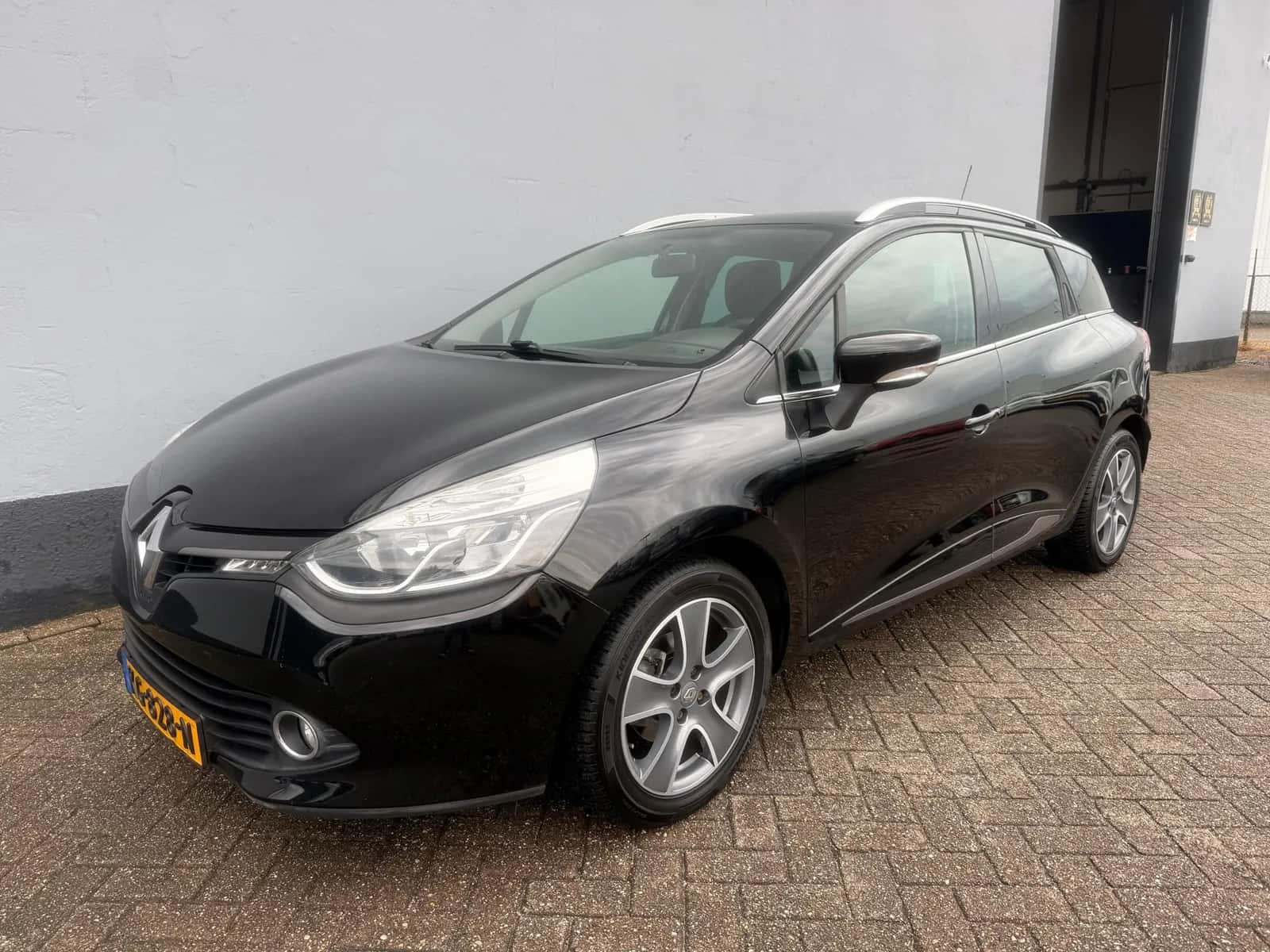 Renault Clio (2016) — foto 1