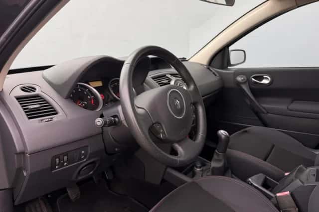 Renault Mégane (2007) thumbnail 8