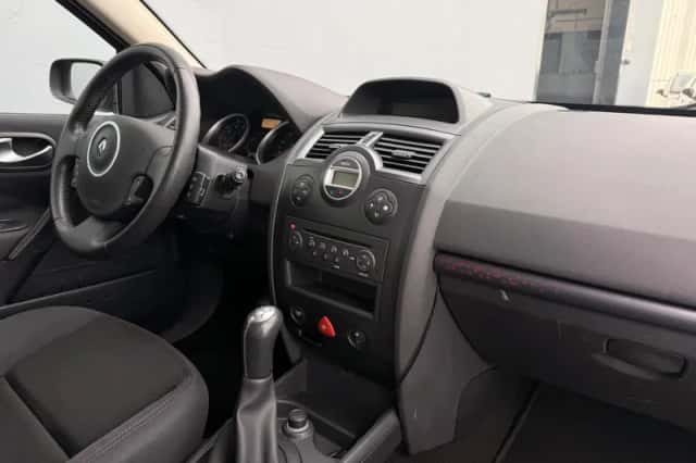 Renault Mégane (2007) thumbnail 9