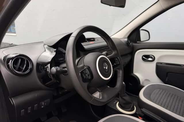 Renault Twingo (2015) thumbnail 9