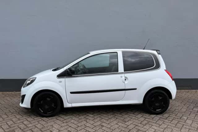 Renault Twingo (2011) thumbnail 2