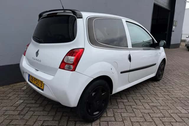 Renault Twingo (2011) thumbnail 6