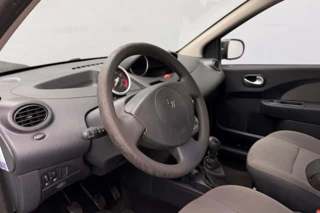 Renault Twingo (2011) thumbnail 9