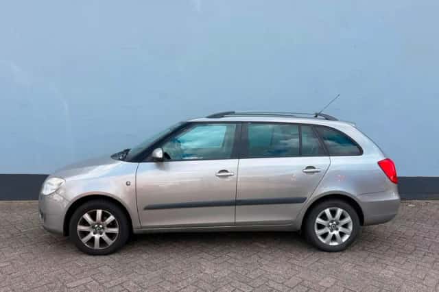 Škoda Fabia (2010) thumbnail 2