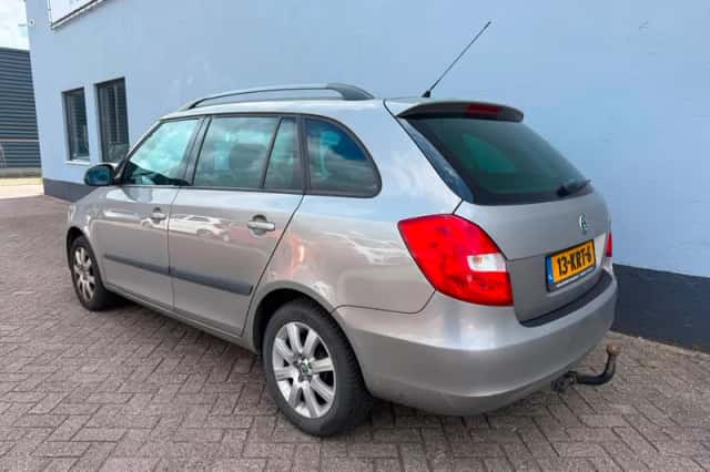 Škoda Fabia (2010) thumbnail 3