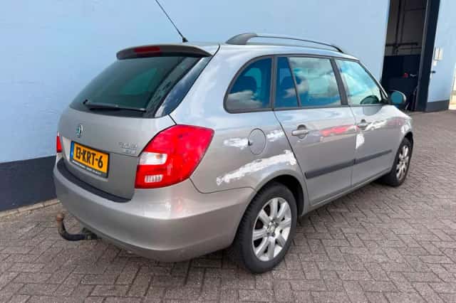 Škoda Fabia (2010) thumbnail 6