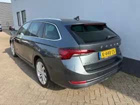 Škoda Octavia (2021) thumbnail 3