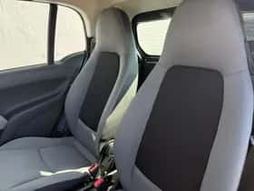 Smart Fortwo (2010) thumbnail 7