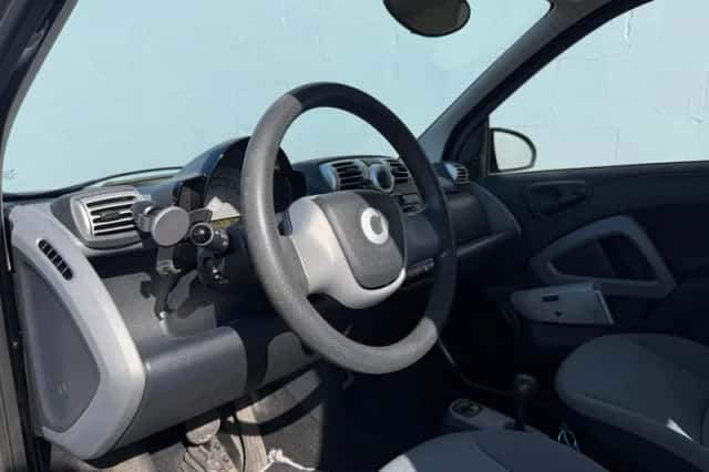 Smart Fortwo (2010) thumbnail 8