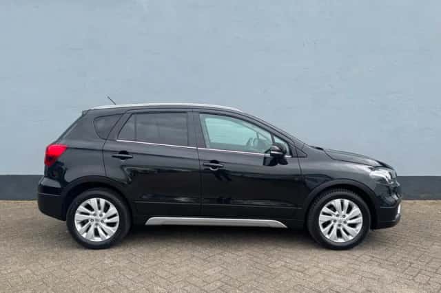 Suzuki S-Cross (2018) thumbnail 5