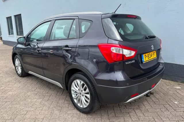 Suzuki SX4 S-Cross (2014) thumbnail 3