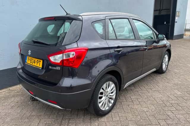 Suzuki SX4 S-Cross (2014) thumbnail 6